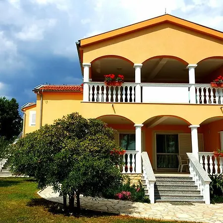 Apartman Kaya *